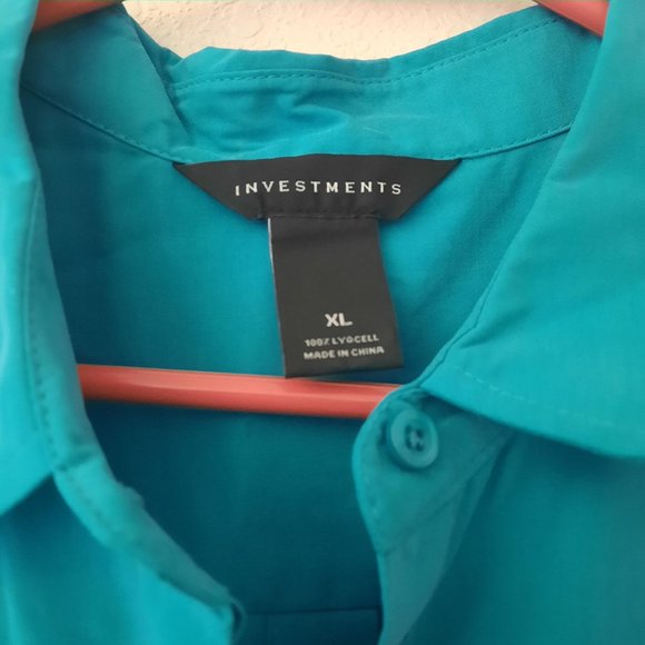 Blue Sleeveless Button Blouse  *BOGO* - Picture 4 of 6